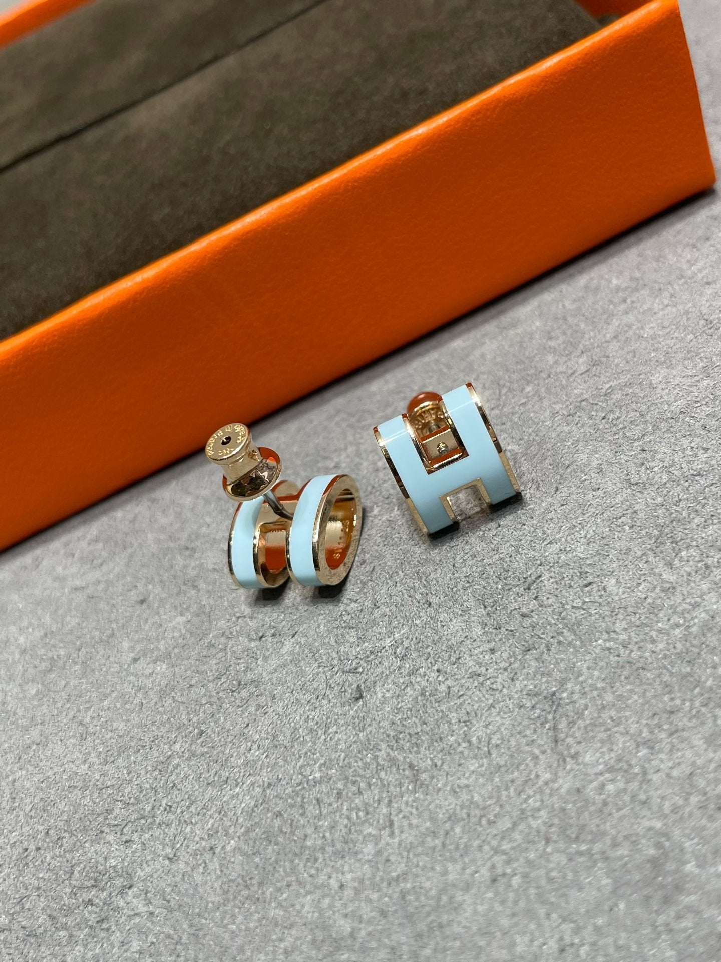 [Sparkle]POP H HELLBLAUE OHRSTECKER