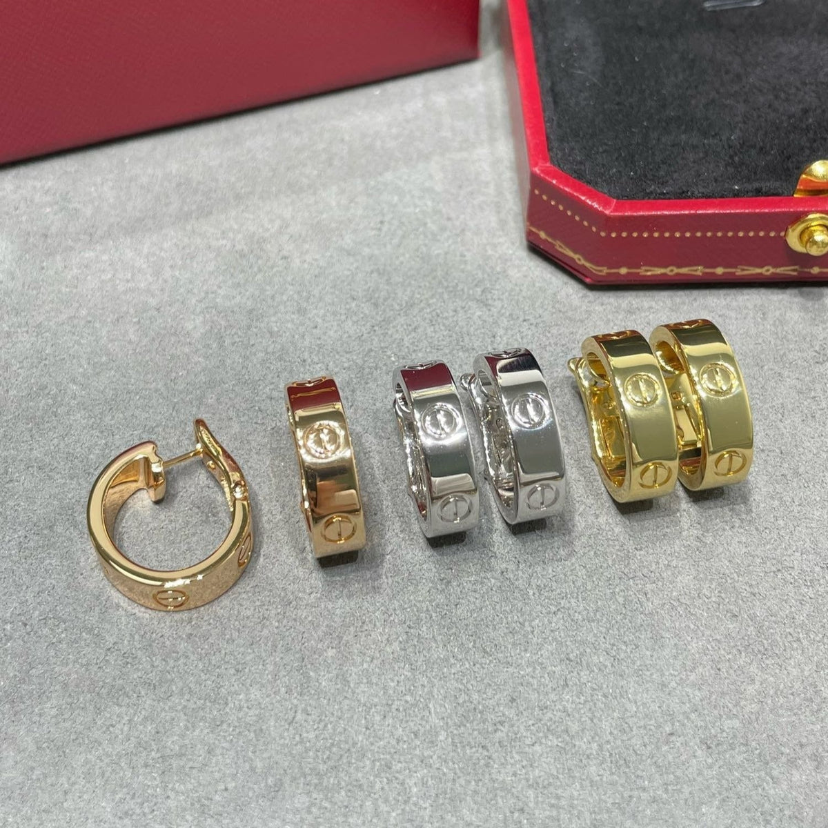 [sparkle Jewelery]LOVE 5.5MM EARRINGS