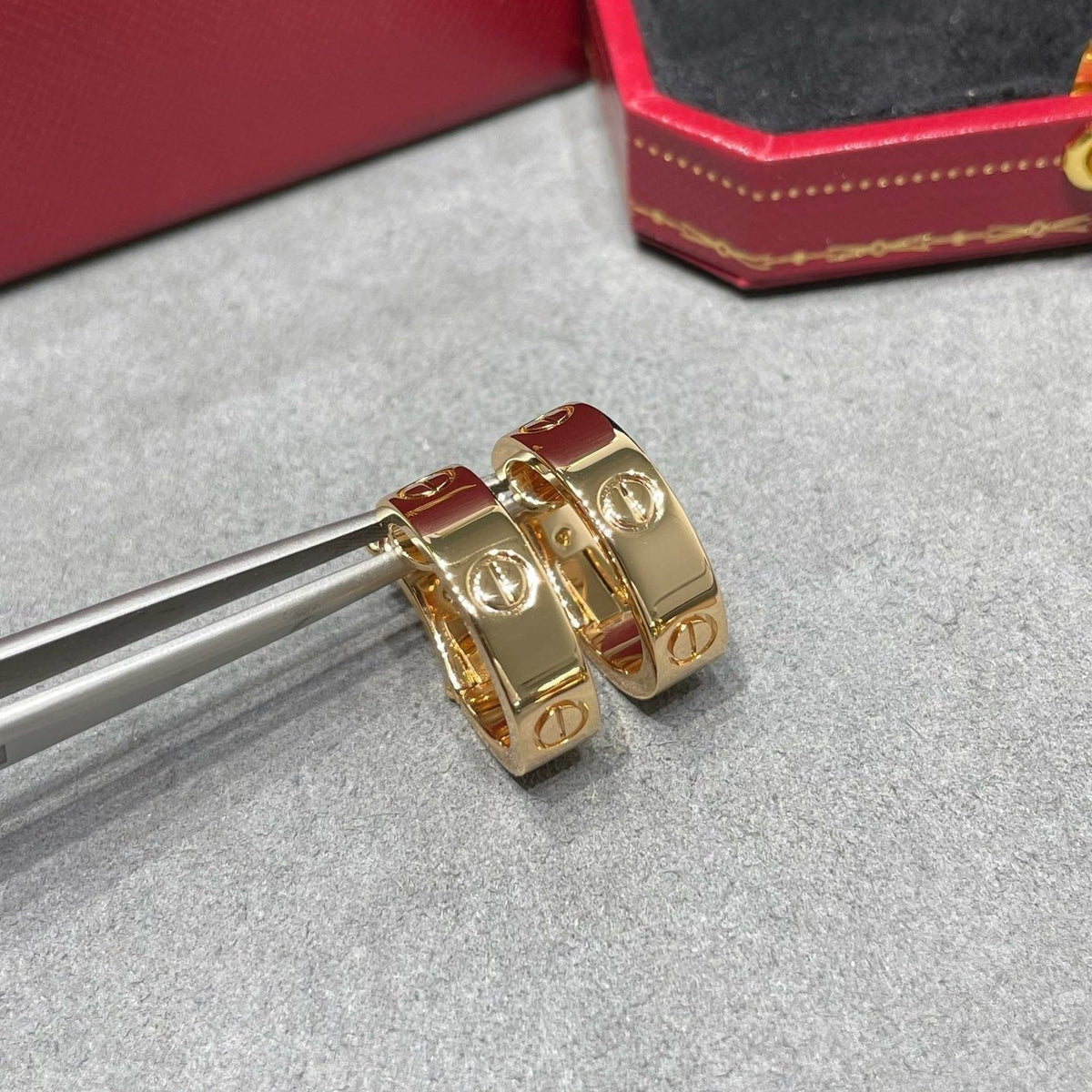 [sparkle Jewelery]LOVE 5.5MM EARRINGS