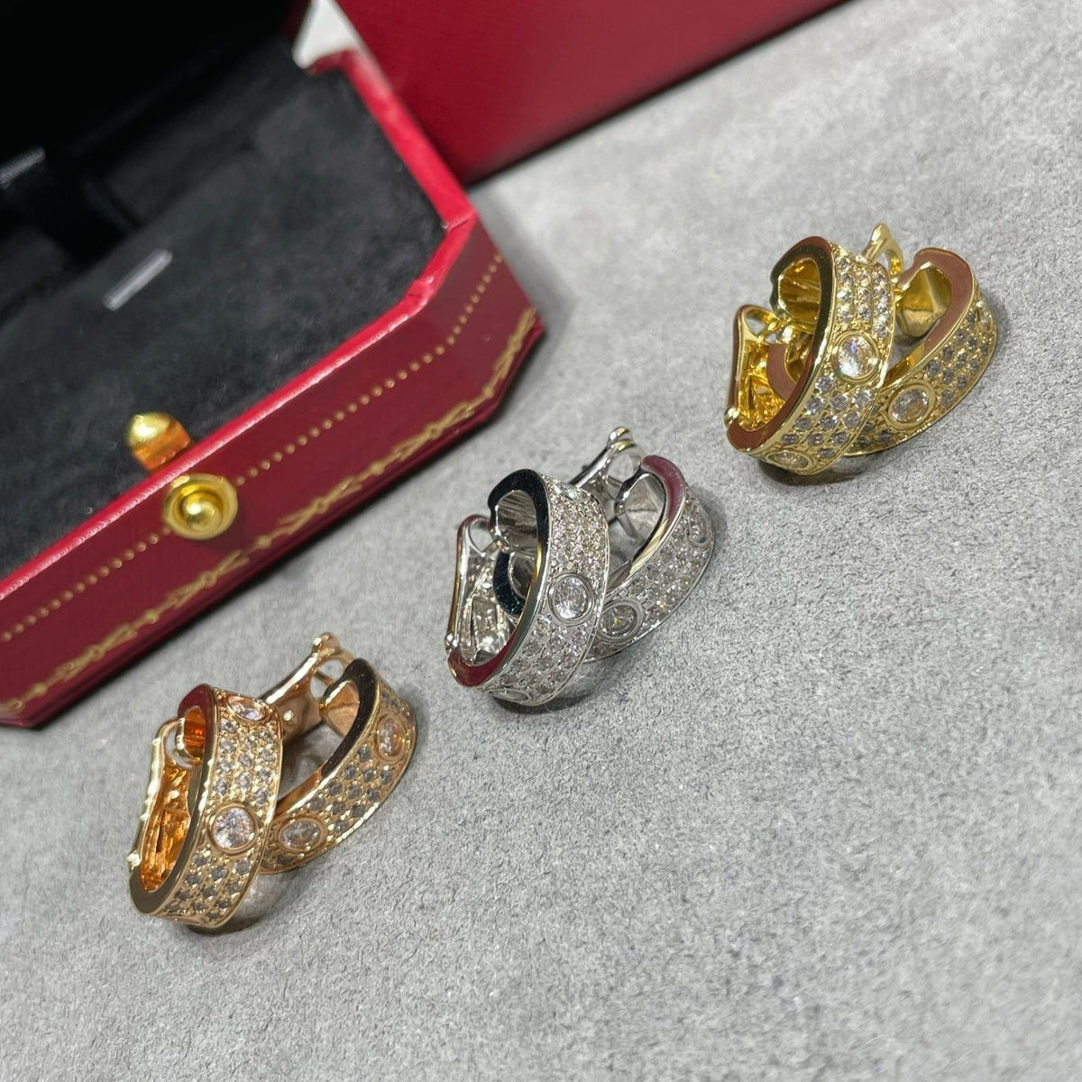 [sparkle Jewelery]LOVE 5.5MM DIAMOND PAVED EARRINGS