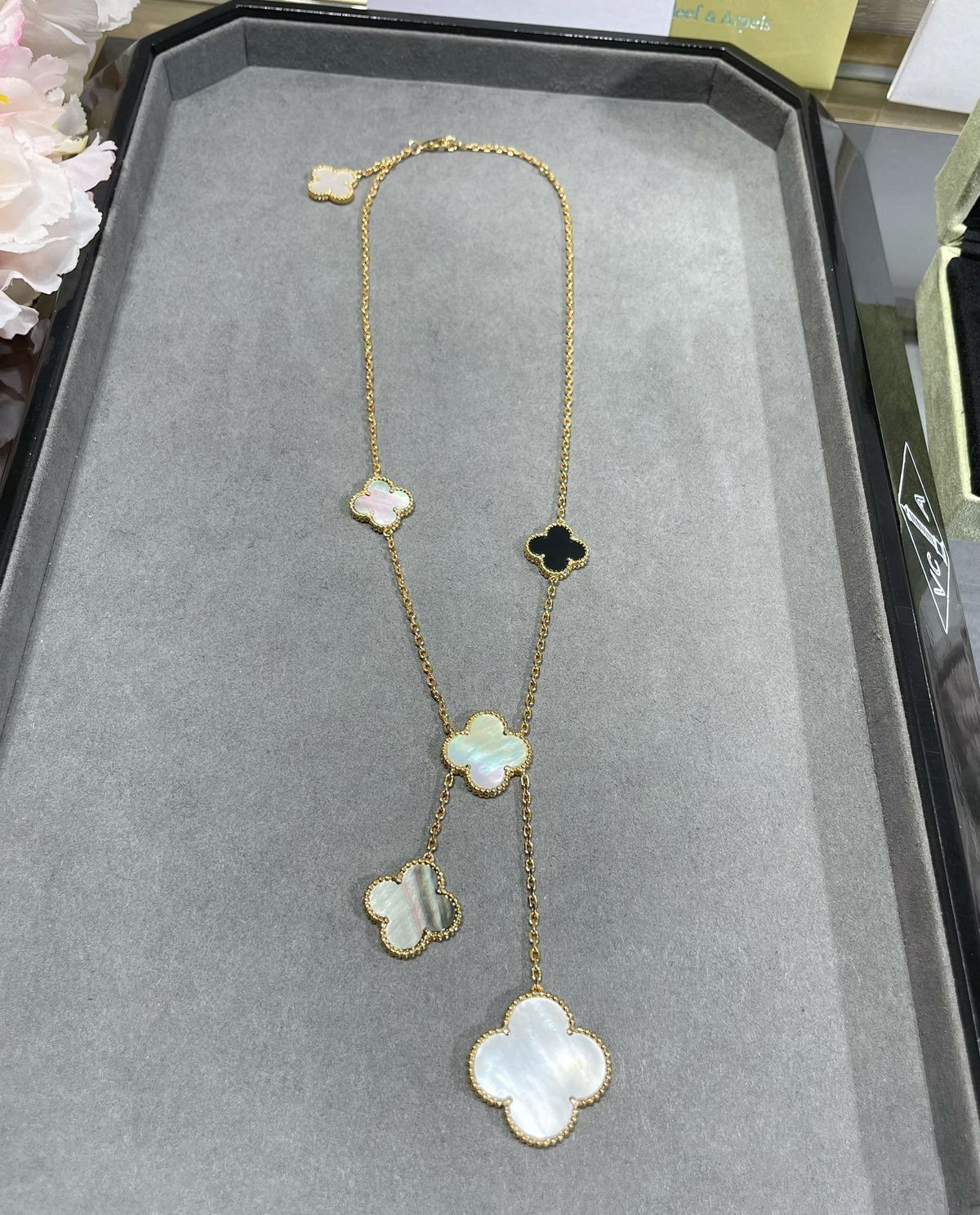 [sparkle Jewelry ]CLOVER 6 MOTIF MOP ONYX GOLD NECKLACE