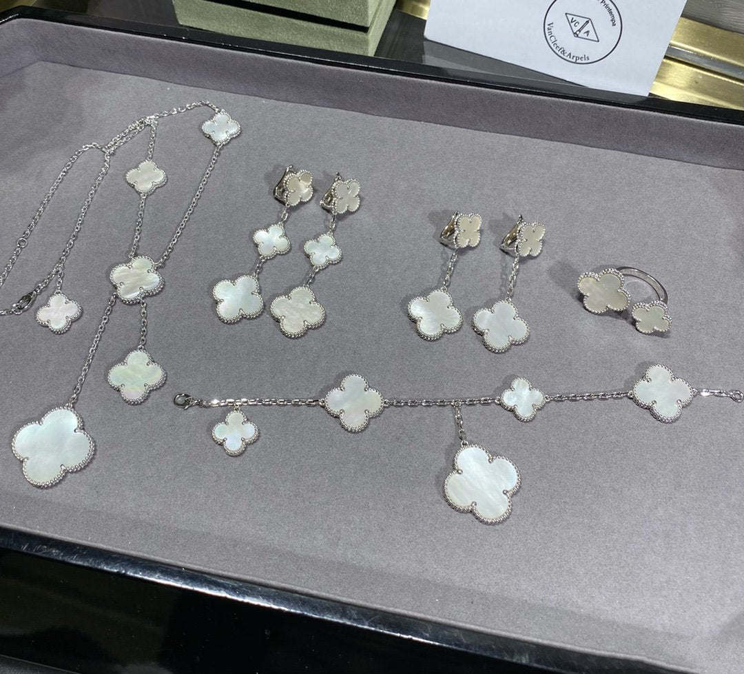 [sparkle Jewelry ]CLOVER 5 MOTIF WHITE MOP SILVER BRACELET
