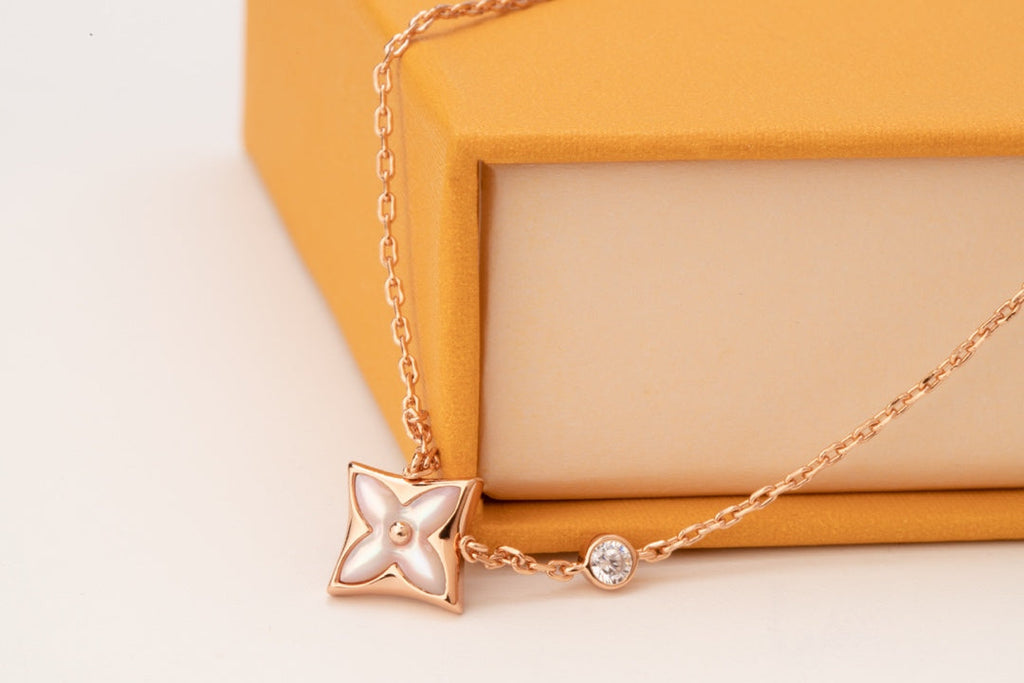 [sparkle Jewelry ]STAR PINK MOP 1 DIAMOND PINK GOLD NECKLACE