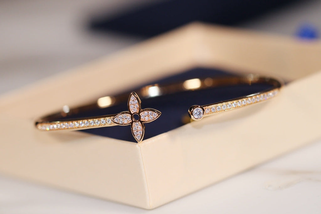 [sparkle Jewelry ]IDYLLE GOLD OPEN BRACELET DIAMOND PAVED