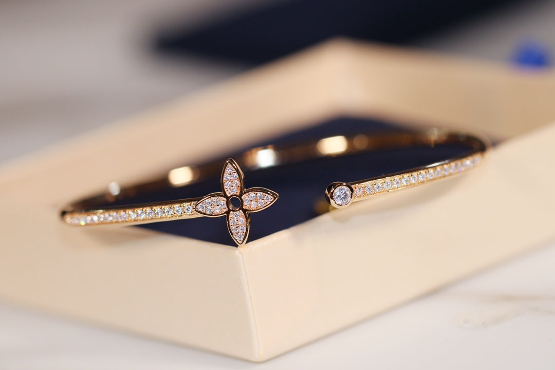 [sparkle Jewelry ]IDYLLE GOLD OPEN BRACELET DIAMOND PAVED