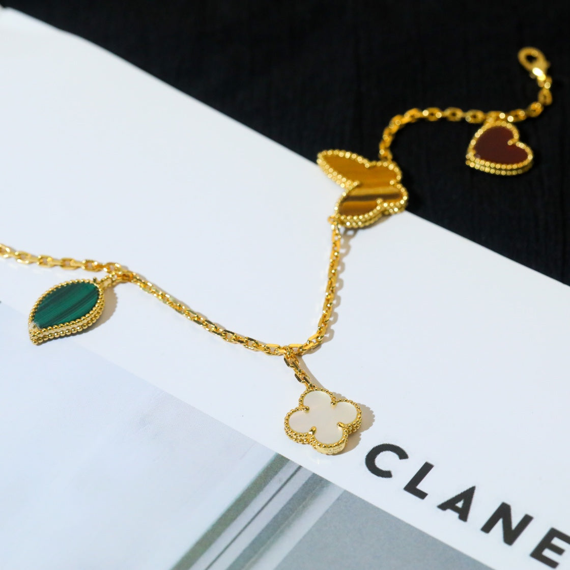 [sparkle Jewelry ]LUCKY SPRING 5 MOTIF GOLD BRACELET