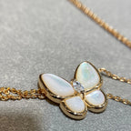 [sparkle Jewelry ]BUTTERFLY MOP DIAMOND NECKLACE
