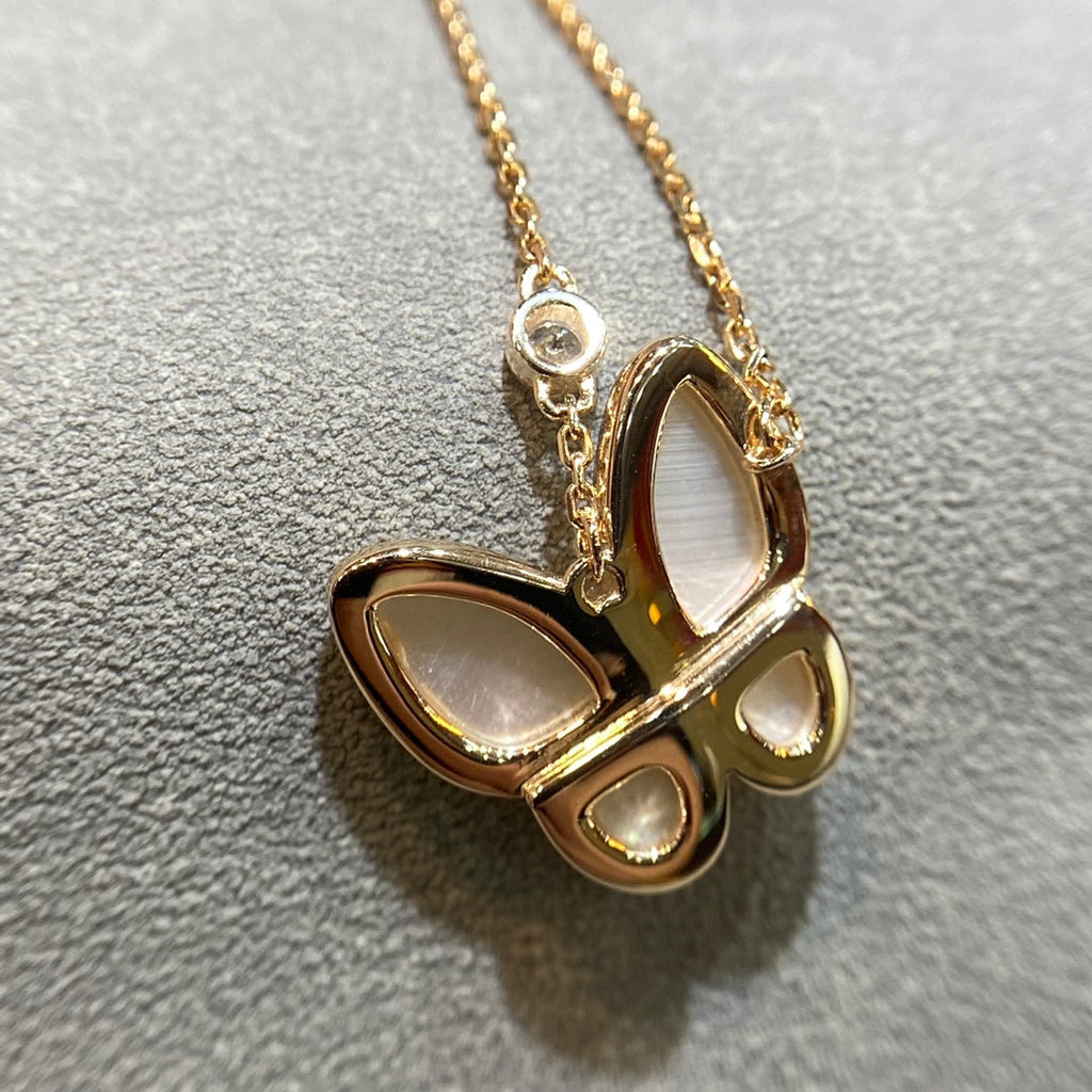 [sparkle Jewelry ]BUTTERFLY MOP DIAMOND NECKLACE