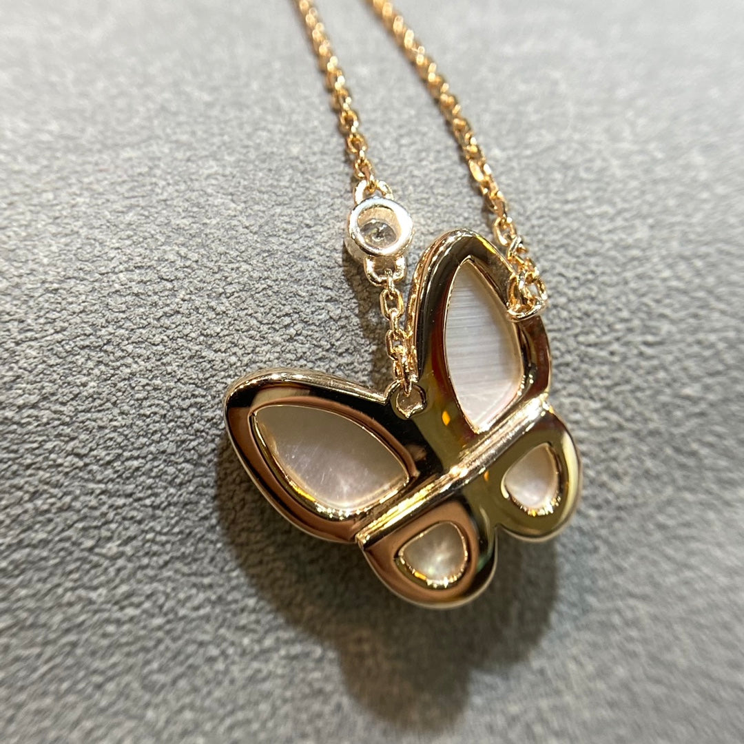 [sparkle Jewelry ]BUTTERFLY MOP DIAMOND NECKLACE