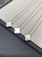 [sparkle Jewelry ]CLOVER MEDIUM SILVER WHITE MOP NECKLACE