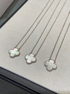 [sparkle Jewelry ]CLOVER MEDIUM SILVER WHITE MOP NECKLACE