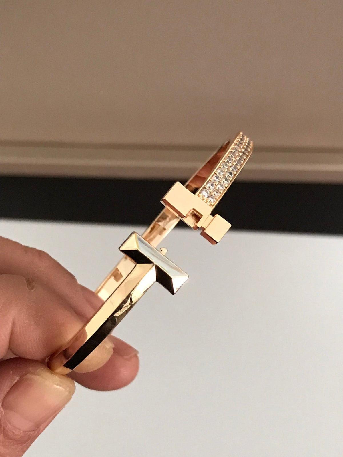 [Sparkle Jewelry]T1 WIDE DIAMOND HINGED BANGLE PINK GOLD