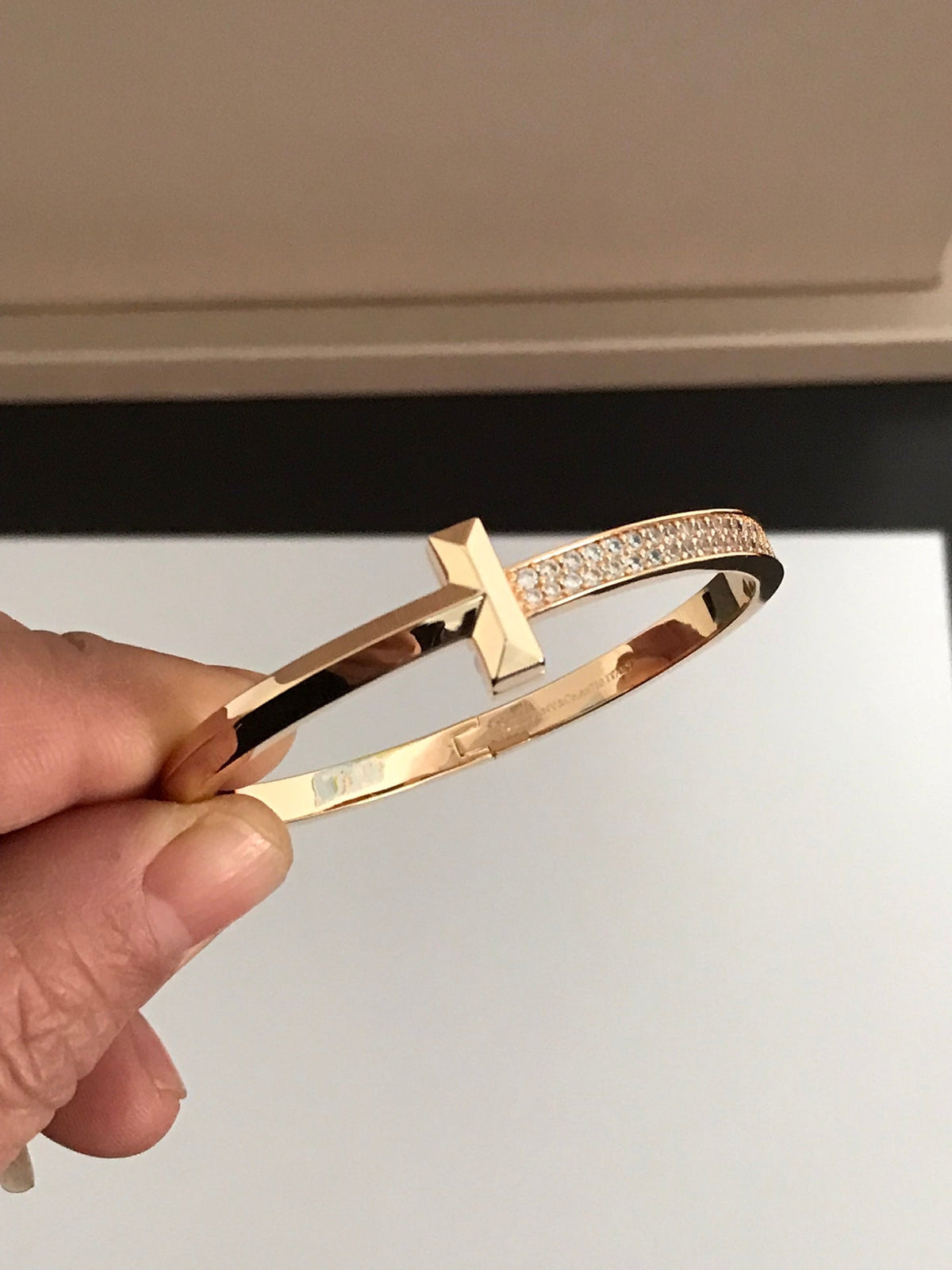 [Sparkle Jewelry]T1 WIDE DIAMOND HINGED BANGLE PINK GOLD