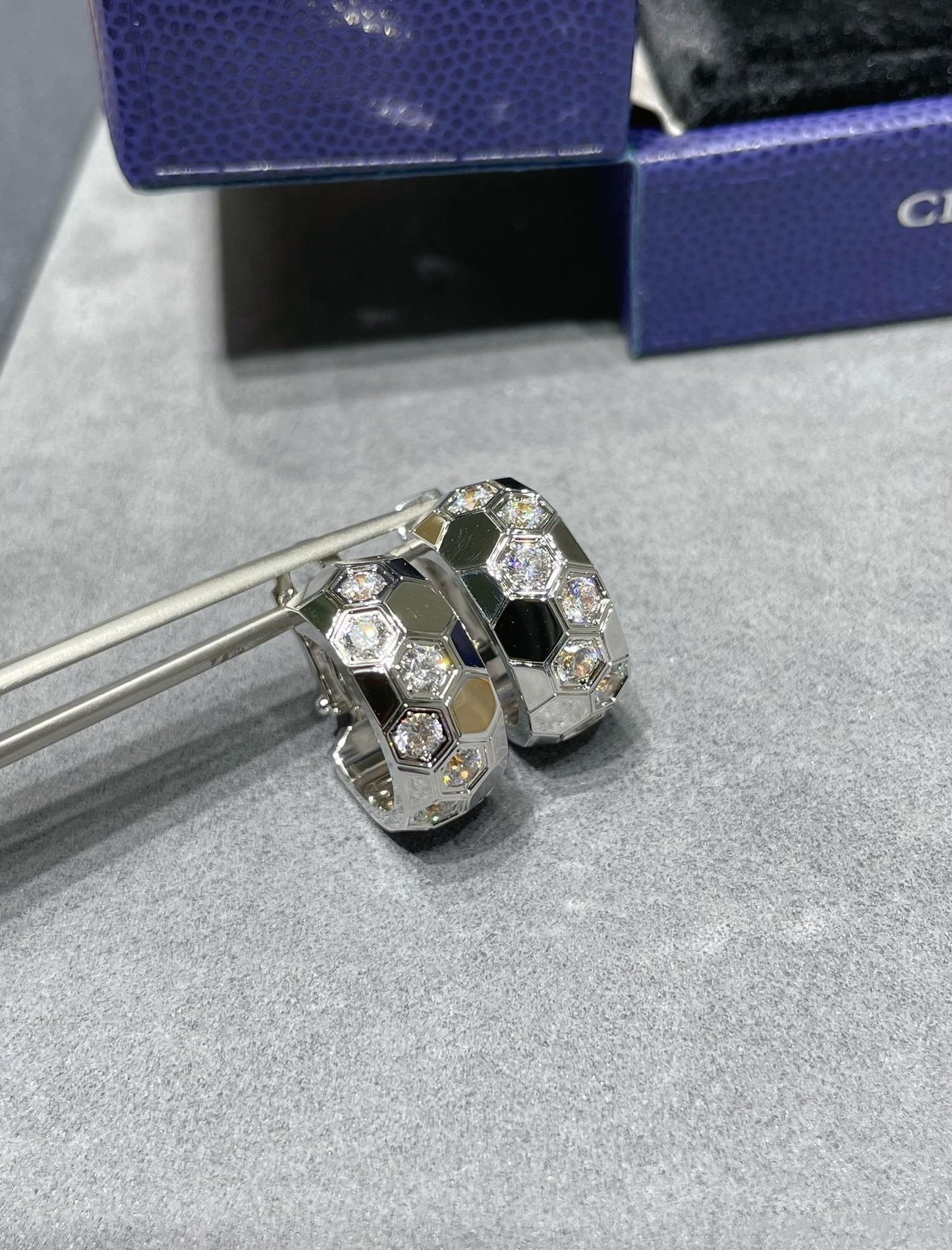 [Sparkle]BEE LOVE DIAMOND HOOP-OHRRINGE