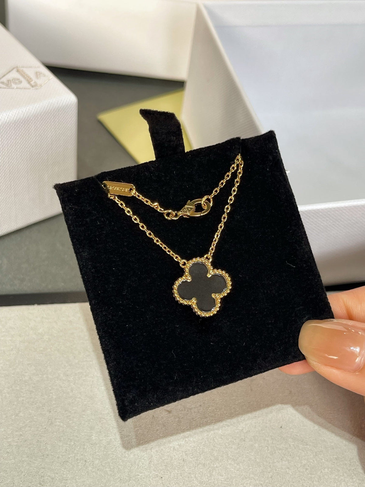 [sparkle Jewelry ]CLOVER ROCK CRYSTAL ROSE GOLD NECKLACE