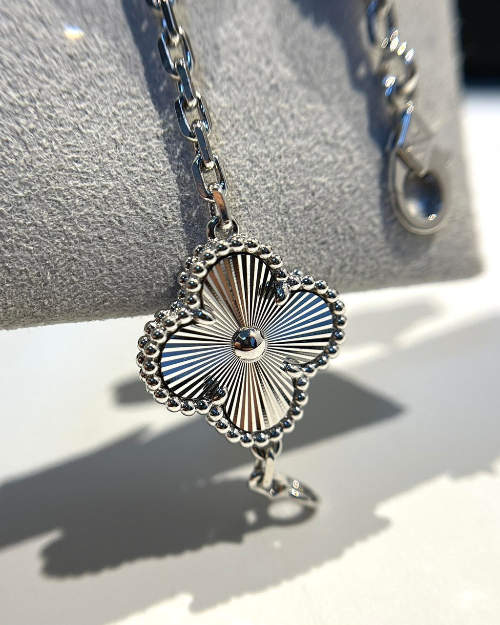 [sparkle Jewelry ] CLOVER 5 MOTIF LASER BRACELET COLLECTION