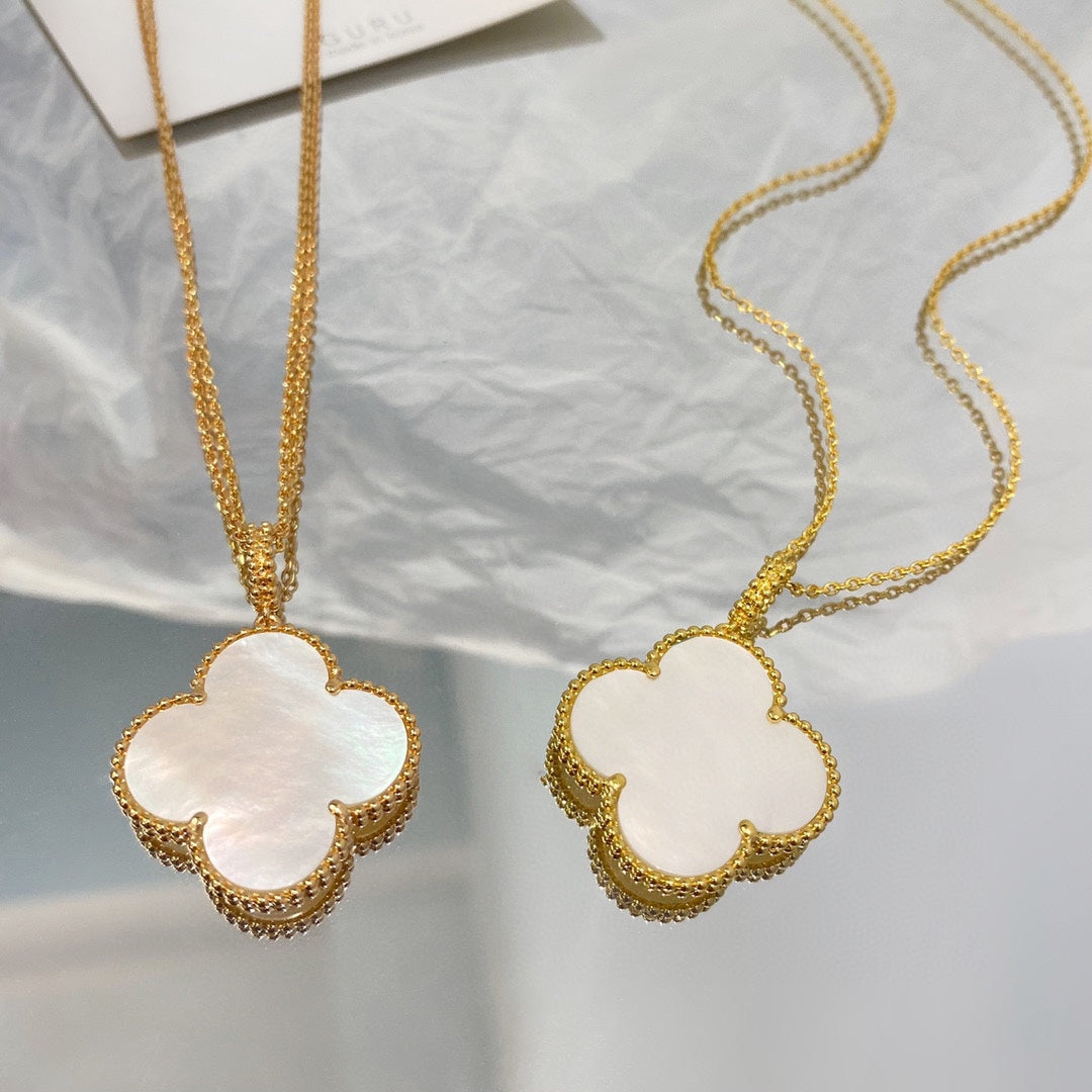 [sparkle Jewelry ]CLOVER 25MM MOP LARGE PENDANT NECKLACE