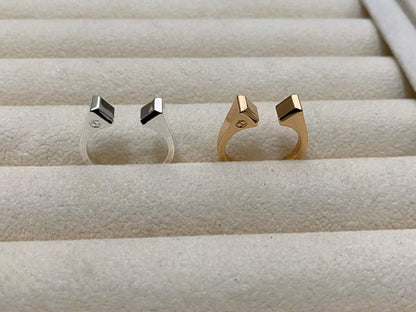 [sparkle Jewelry]THE CONE RIVET RING IS OPEN AND ONE SIZE FITS ALL