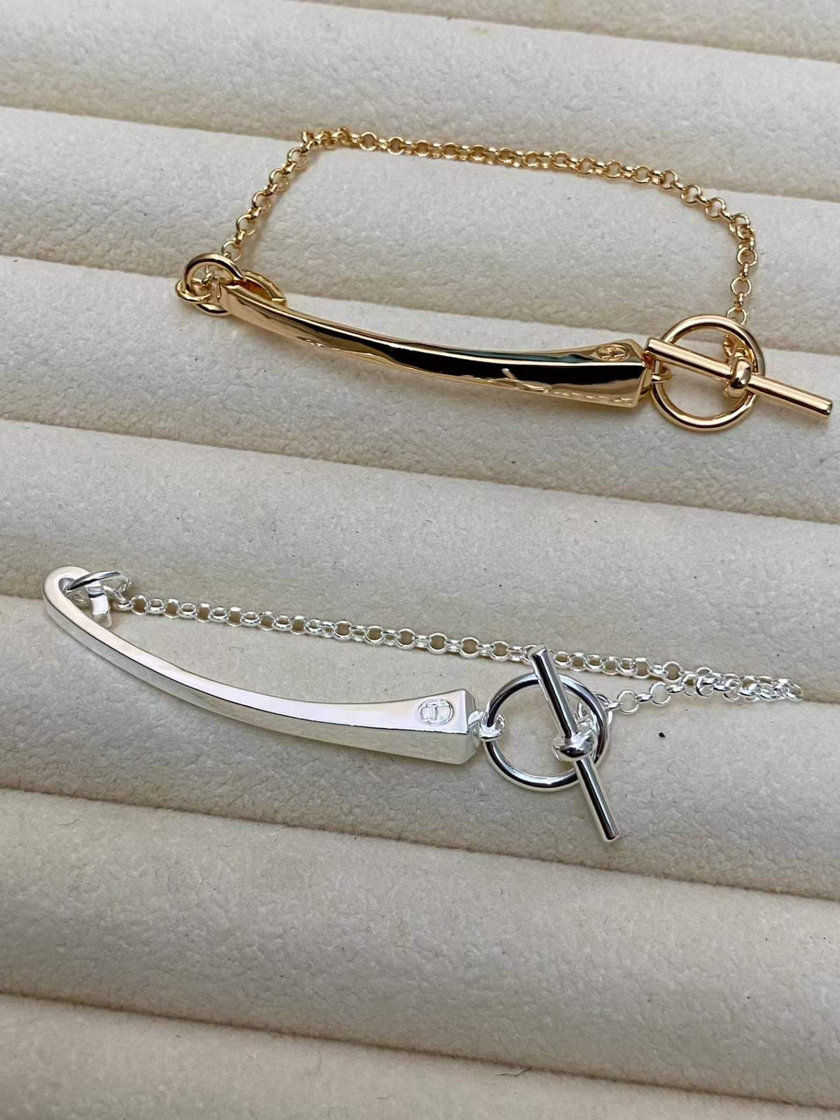 [sparkle Jewelry]CLOU DE FORGE BRACELET WITH SQUARE CONE STUDS