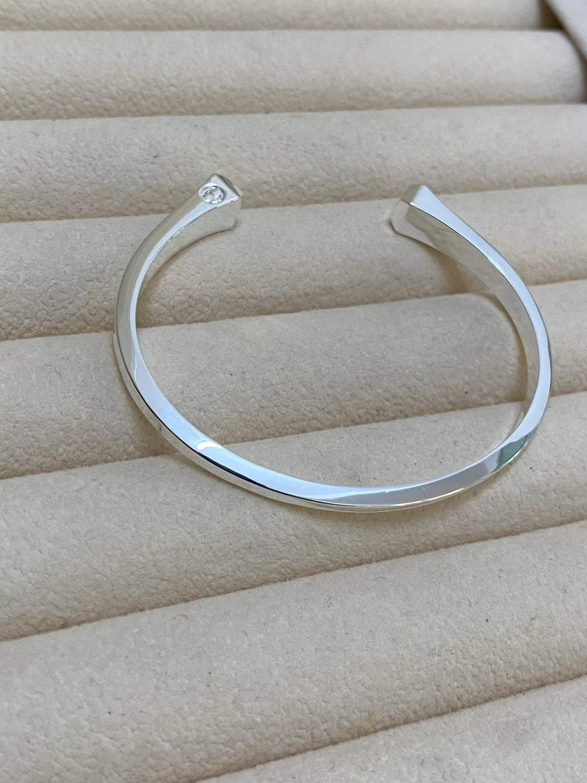 [sparkle Jewelry]CLOU DE FORGE SQUARE CONE STUDS OPEN CUFF ONE SIZE