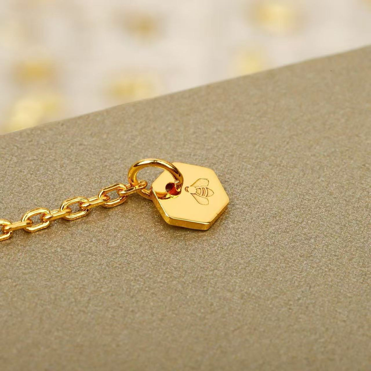 [sparkle Jewellery]Bee My Love Bee Diamond Necklace