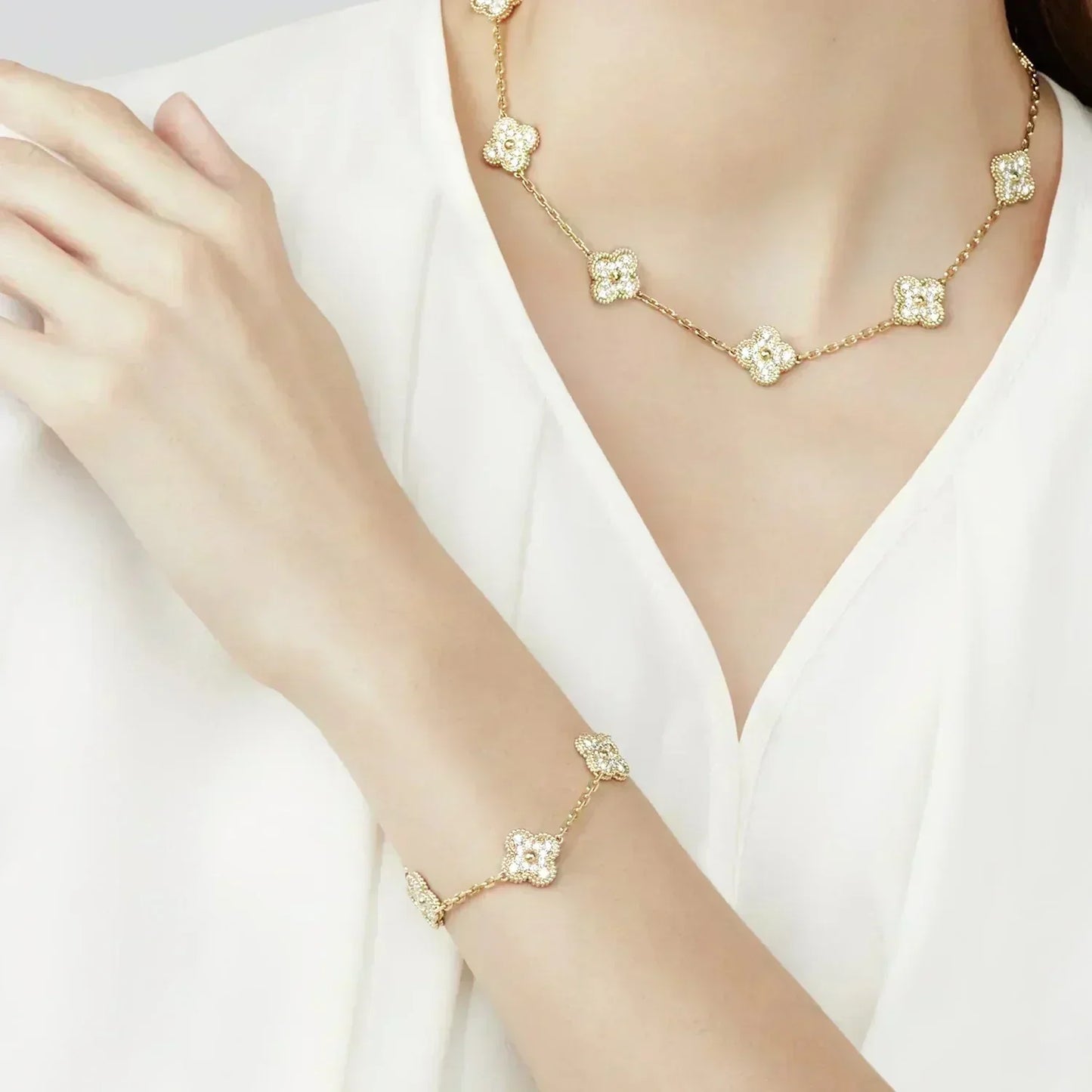 [Sparkle]Armband LUCKY CLOVER 5 Motive – VOLLSTÄNDIG MIT DIAMANTEN BESETZT