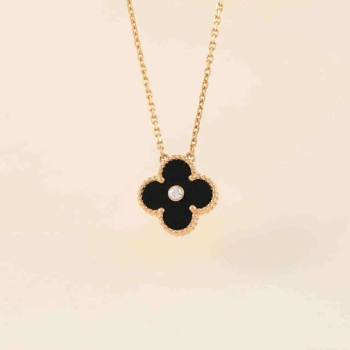 [sparkle Jewelry ]CLOVER 15MM DIAMOND ONYX NECKLACE