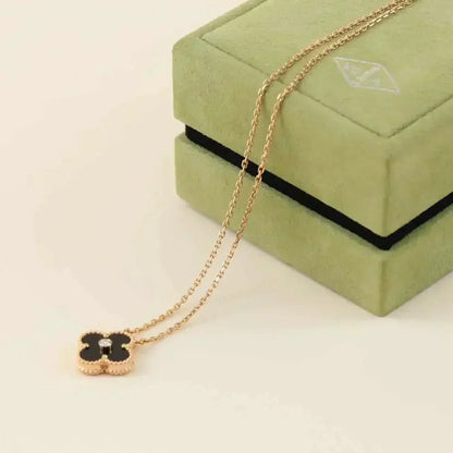 [sparkle Jewelry ]CLOVER 15MM DIAMOND ONYX NECKLACE