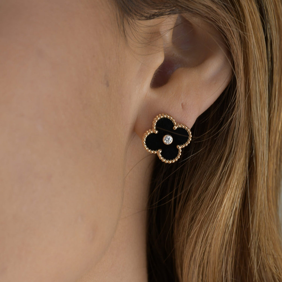 [sparkle Jewelry ]CLOVER MEDIUM 1 MOTIFS ONYX DIAMOND EARRINGS