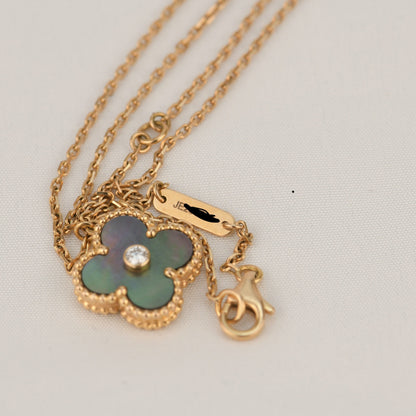 [sparkle Jewelry ]CLOVER 15MM DIAMOND AND MOTHER-OF-GREY NECKLACE