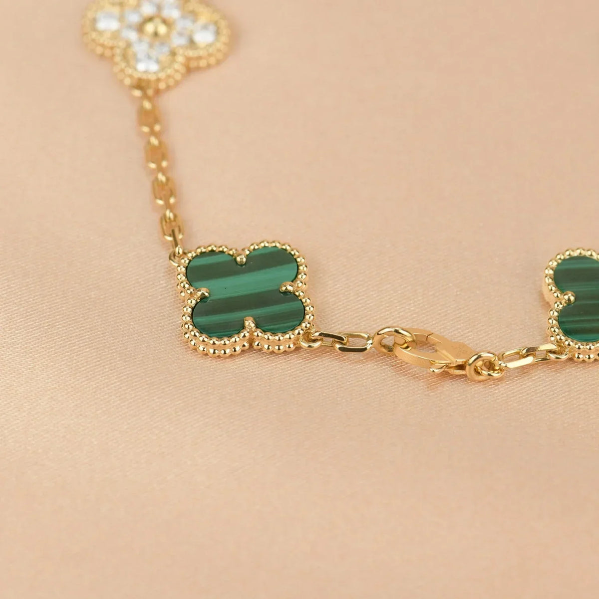 [sparkle Jewelry ] CLOVER 5 MOTIF MALACHITE BRACELET COLLECTION