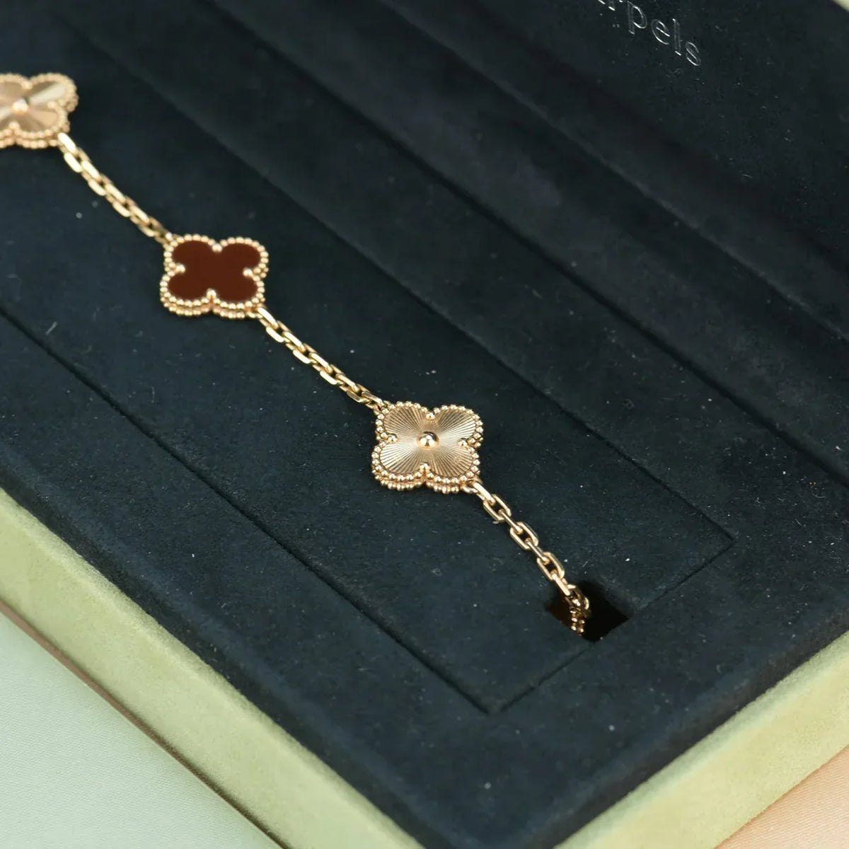 [sparkle Jewelry ] CLOVER 5 MOTIF RED CORNELIAN BRACELET COLLECTION