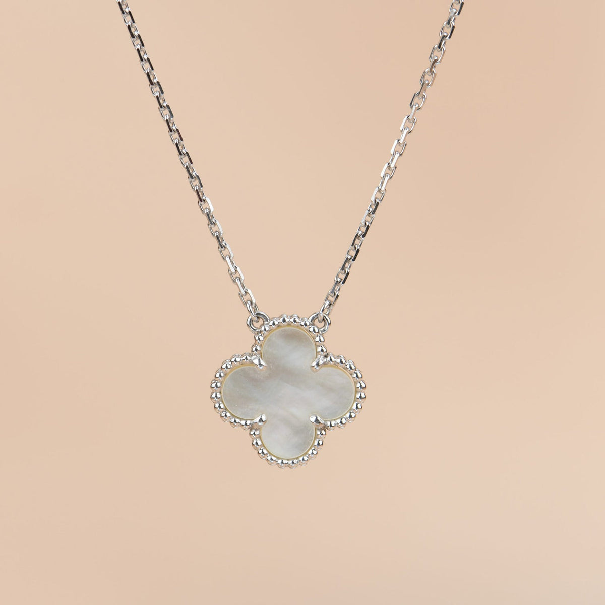 [sparkle Jewelry ]CLOVER  15MM WHITE MOTHER-OF-PEARL SILVER