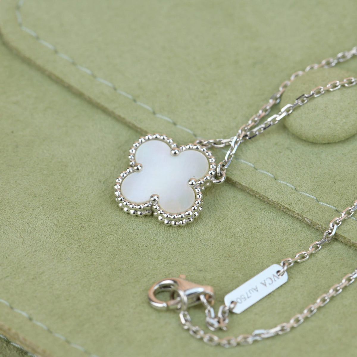 [sparkle Jewelry ]CLOVER  15MM WHITE MOTHER-OF-PEARL SILVER