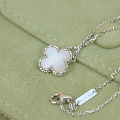 [sparkle Jewelry ]CLOVER  15MM WHITE MOTHER-OF-PEARL SILVER