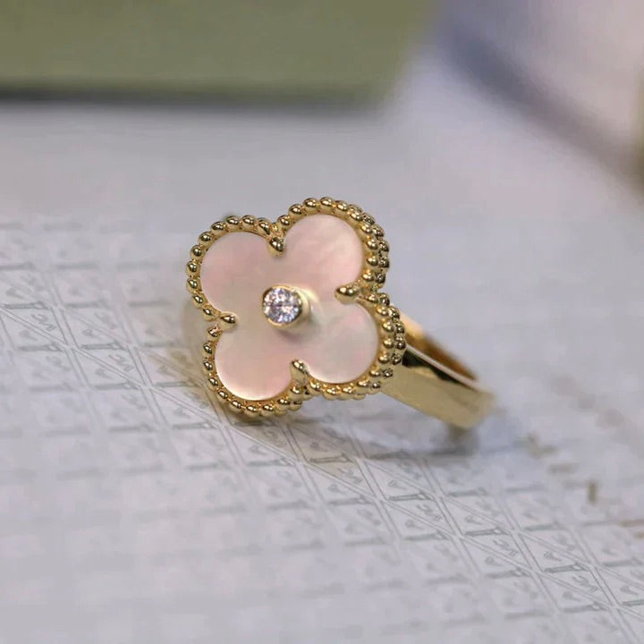 [sparkle Jewelry ]CLOVER PINK MOP RING GOLD DIAMOND