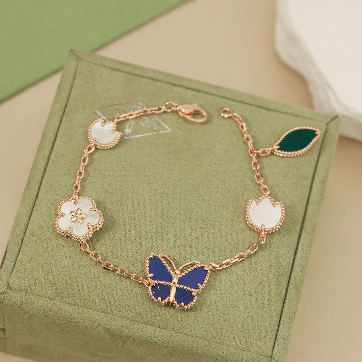[Sparkle]FRÜHLINGSZAUBER SCHMETTERLINGS- & BLUMEN-CHARMBRACELET