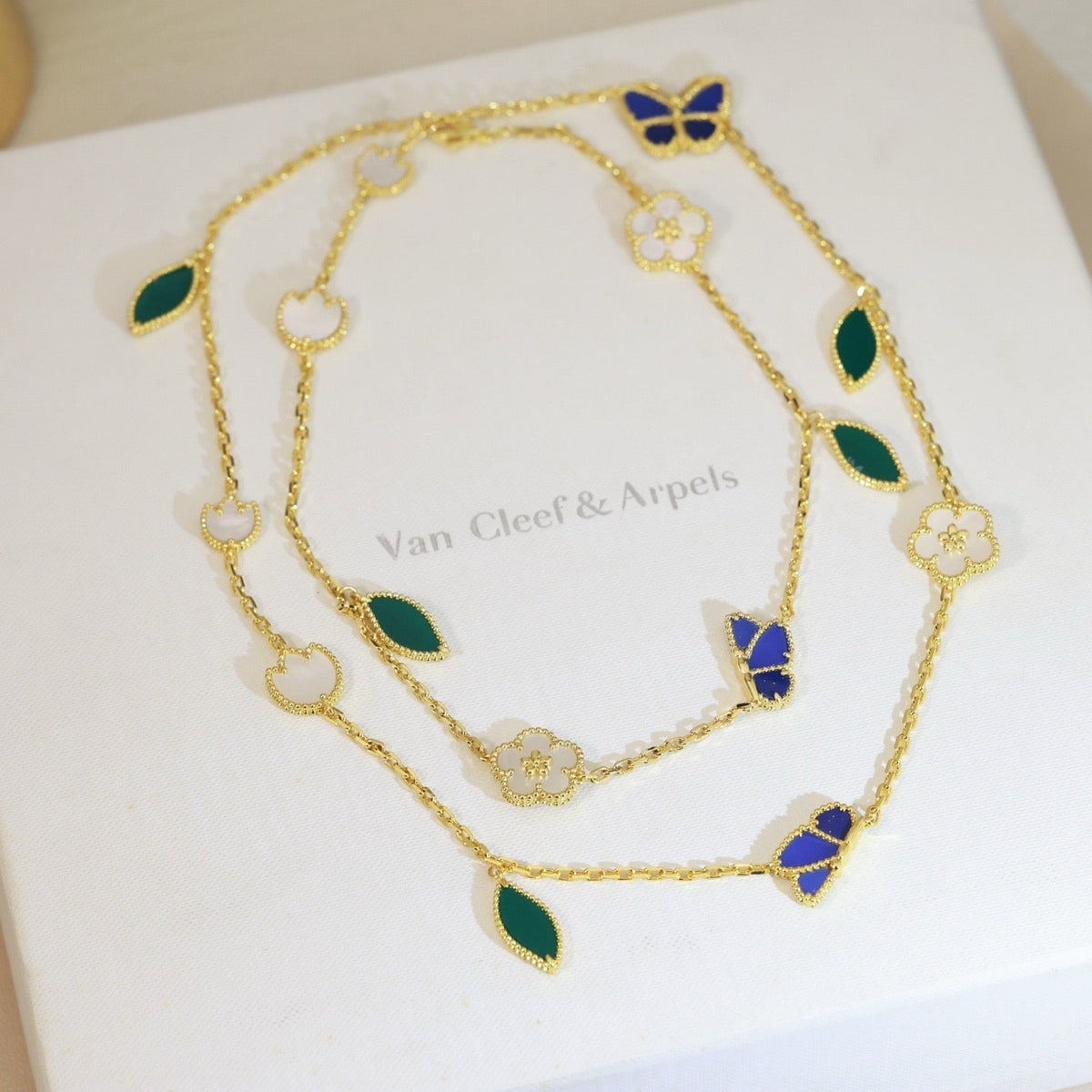 [sparkle Jewelry]LUCKY SPRING BUTTERFLY 15 FLOWER NECKLACE