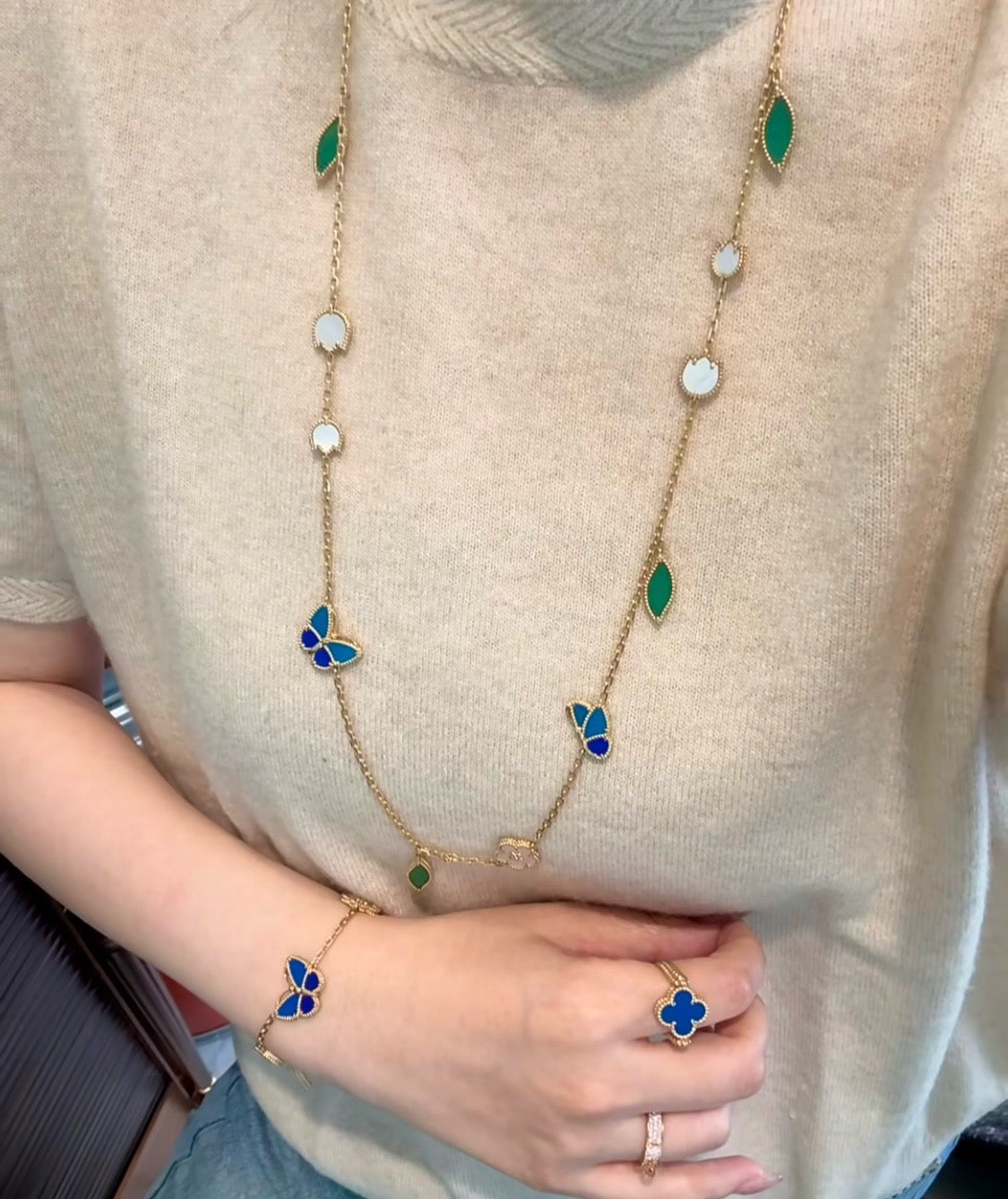 [sparkle Jewelry]LUCKY SPRING BUTTERFLY 15 FLOWER NECKLACE
