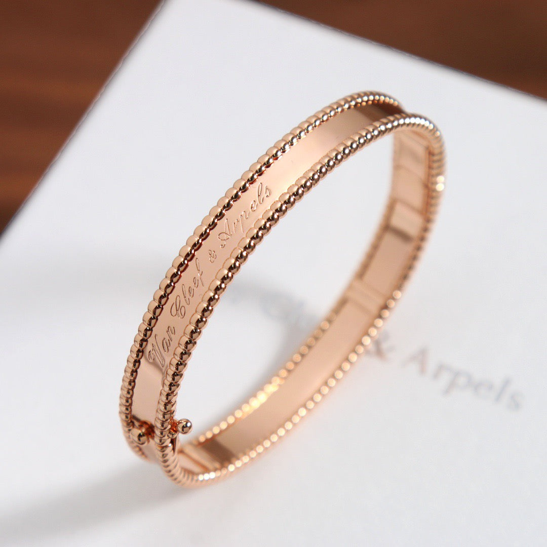 [sparkle Jewels]  Kaleidoscope Bracelet Signature Engraved Version
