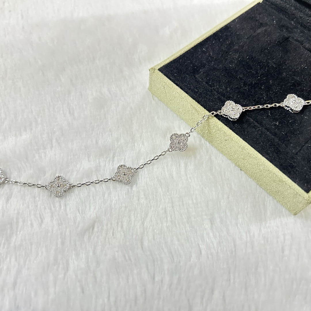 [sparkle Jewelry ]CLOVER 6 MOTIF DIAMOND BRACELET