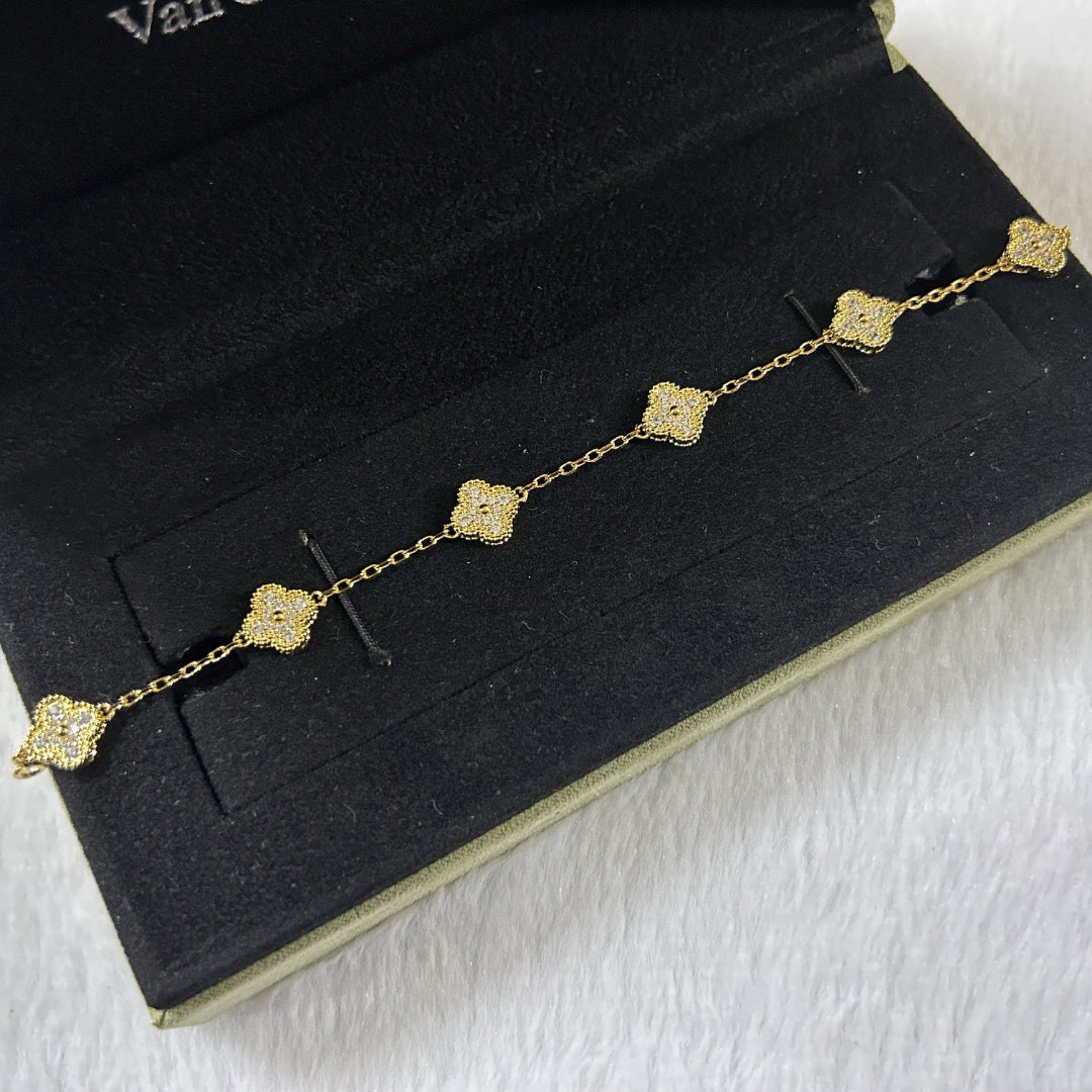 [sparkle Jewelry ]CLOVER 6 MOTIF DIAMOND BRACELET