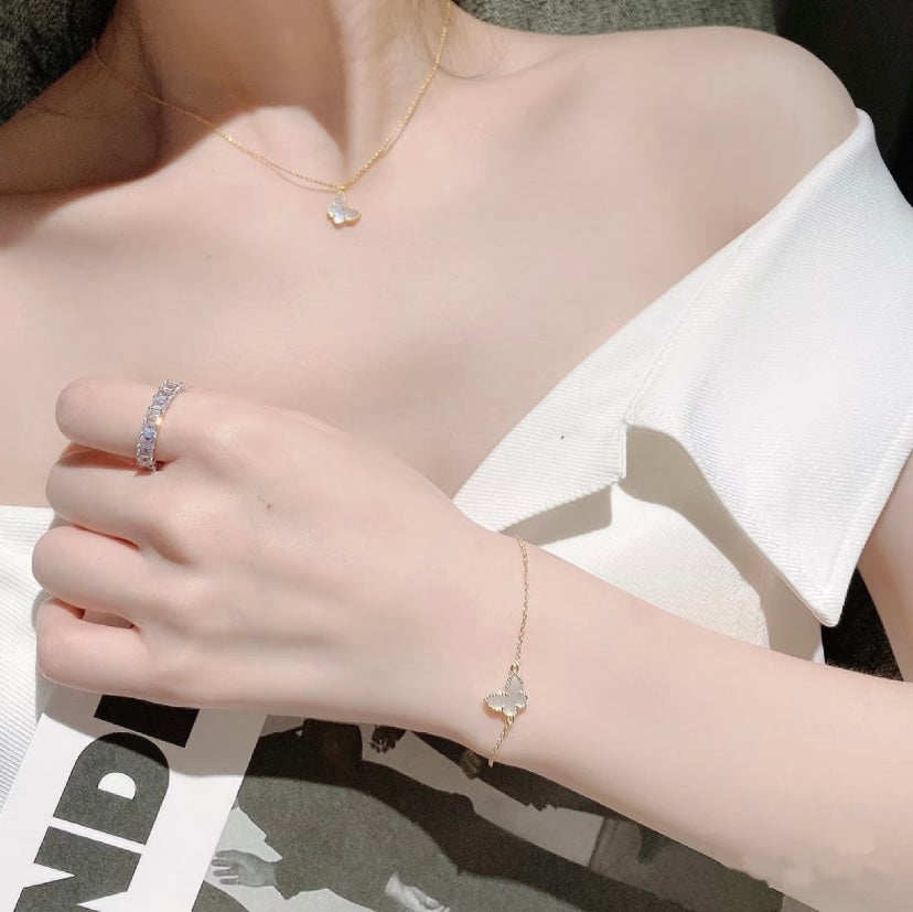 [sparkle Jewelry ]White Mop Butterfly Bracelet