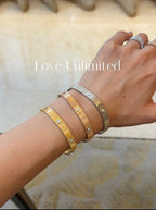 [Sparkle Jewelery]2026 New Arrival LOVE Unlimited Diamond Flexible Bracelet