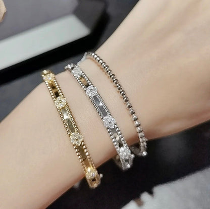 [sparkle Jewelry ]CLOVER BRACELET 4MM DIAMONDS