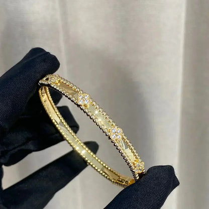 [sparkle Jewelry ]CLOVER BRACELET 4MM DIAMONDS