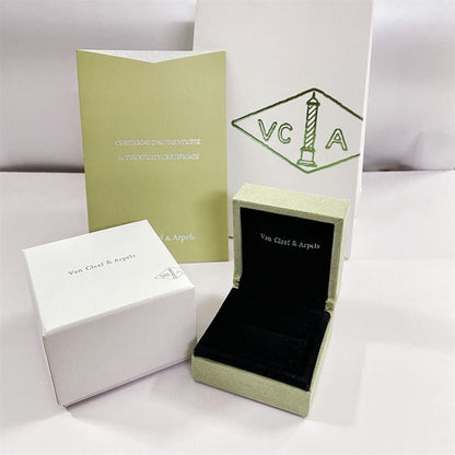 [sparkle Jewelry ]VA CLOVER BRACELET NECKLACE RING BOX GIFT BAG