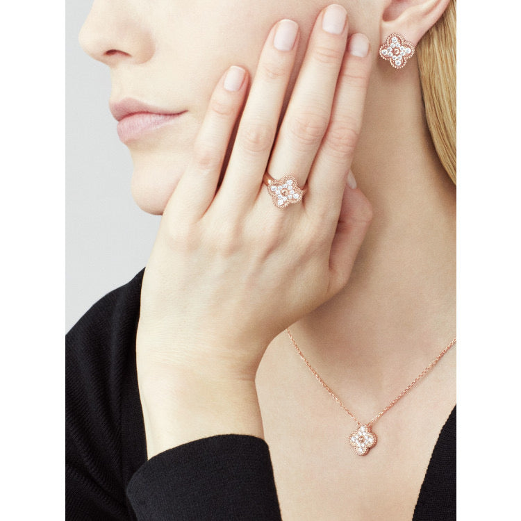 [sparkle Jewelry ]CLOVER 15MM DIAMOND SINGLE FLOWER NECKLACE