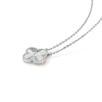 [sparkle Jewelry ]CLOVER 15MM LASER NECKLACE SILVER