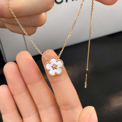 [sparkle Jewelry ]LUCKY  WHITE MOP  PLUM BLOSSOM NECKLACE
